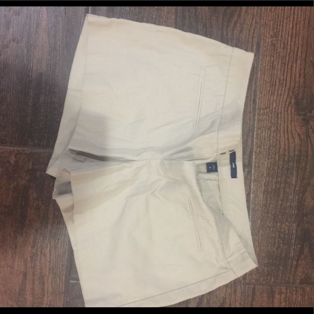 Gap khaki shorts